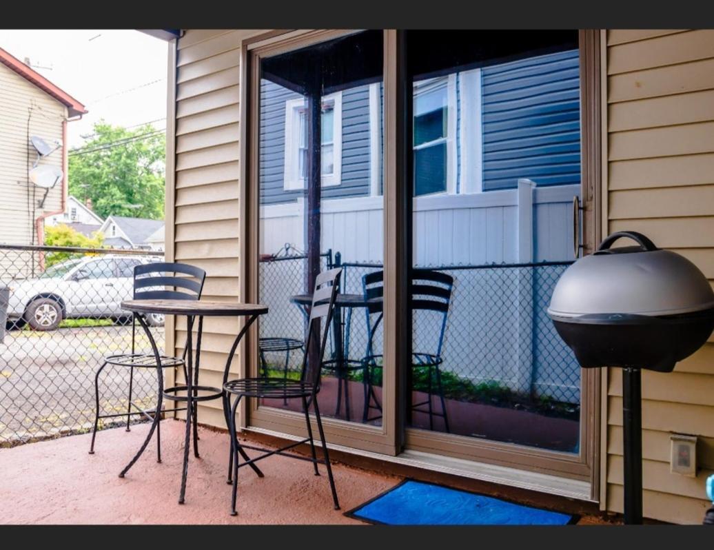 Great 2 Bedroom Condo,Free Parking,Easy Commute. Irvington Exterior foto